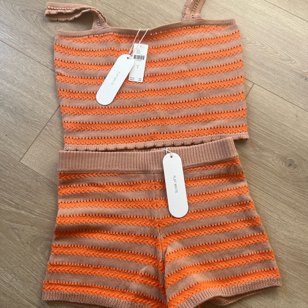 Anthropologie flat white set